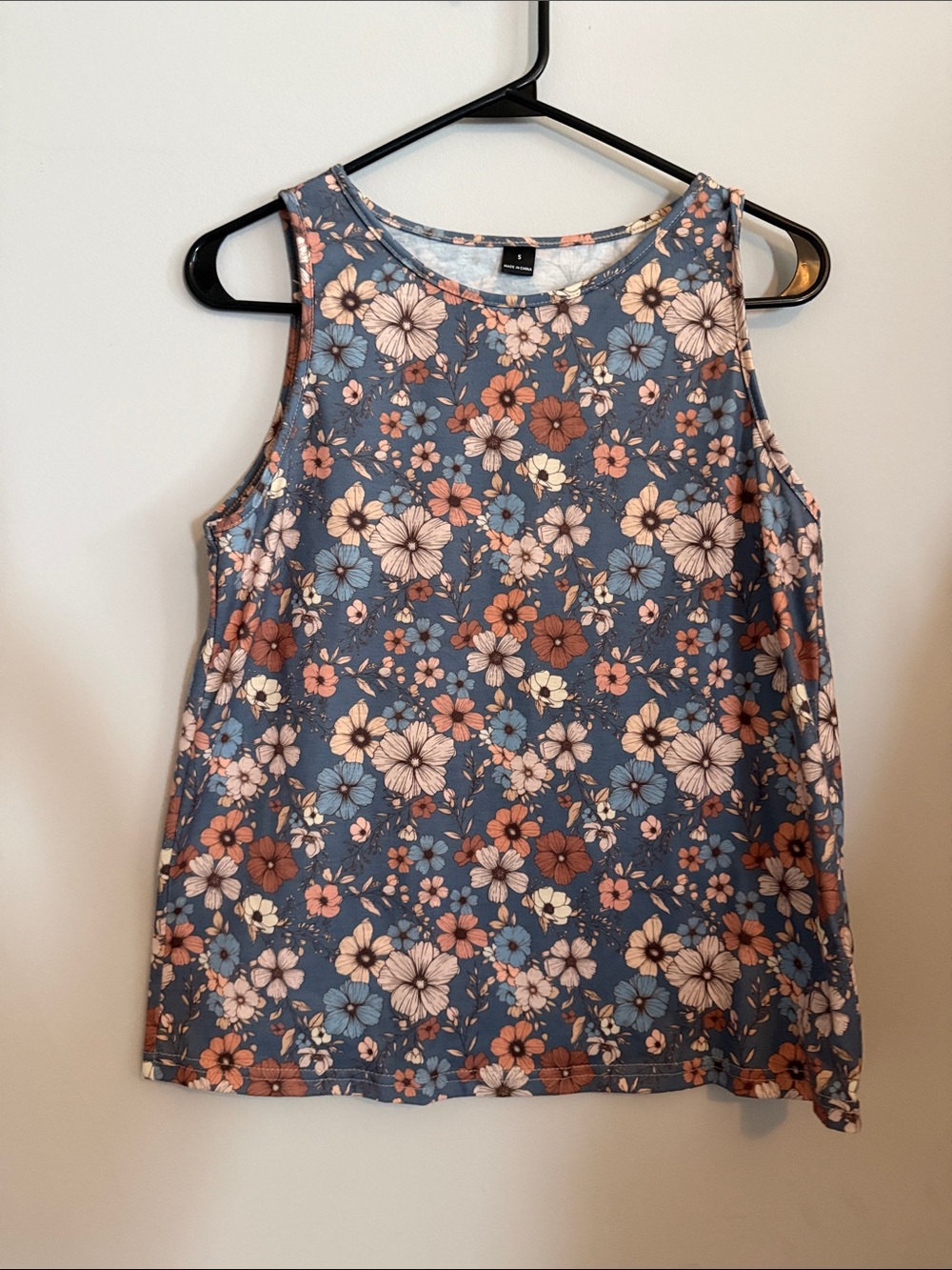 Floral Scoop Neck Tank Top - Blue Floral